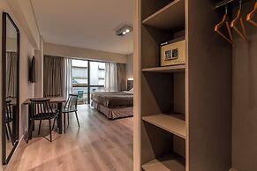 Up Viamonte Hotel