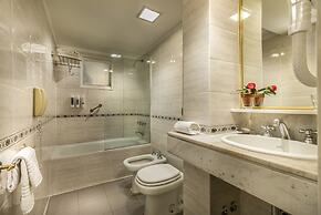 Up Viamonte Hotel