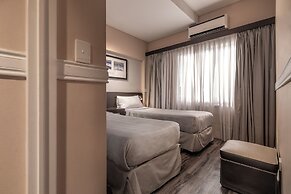 Up Viamonte Hotel
