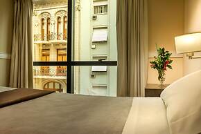 Up Viamonte Hotel