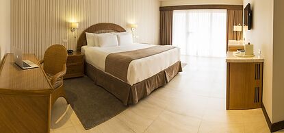 Camino Real Hotel