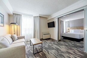 Sandman Signature Mississauga Hotel