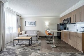 Sandman Signature Mississauga Hotel