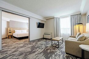 Sandman Signature Mississauga Hotel