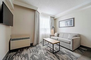 Sandman Signature Mississauga Hotel
