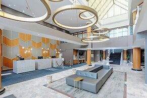 Sandman Signature Mississauga Hotel