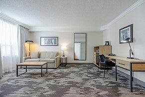 Sandman Signature Mississauga Hotel