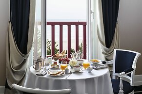 Hôtel Barrière l'Hermitage