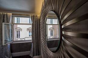 Sina Bernini Bristol, Autograph Collection