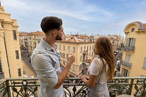 The Jay Hotel by HappyCulture