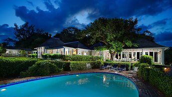 Round Hill Hotel And Villas