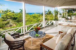Round Hill Hotel And Villas