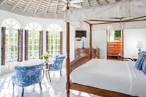 Round Hill Hotel And Villas