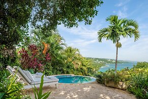 Round Hill Hotel And Villas