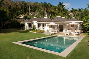 Round Hill Hotel And Villas