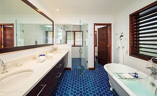 Round Hill Hotel And Villas