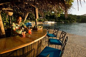 Round Hill Hotel And Villas