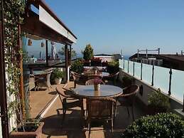 Hotel Sari Konak