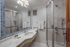 Hotel Sari Konak
