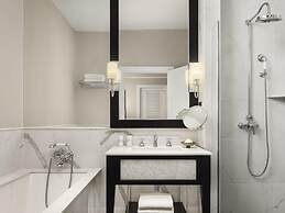 Raffles Hotel Le Royal