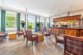 Best Western Limpley Stoke Hotel