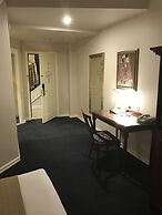 Canterbury International Hotel