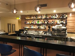 Canterbury International Hotel