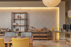 Argenta Tower Hotel & Suites