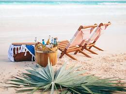 Pink Sands Resort