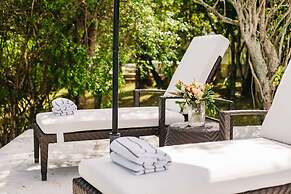 Pink Sands Resort