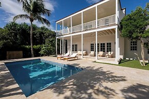 Pink Sands Resort