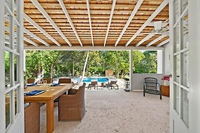 Pink Sands Resort