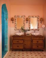 Coral Sands Inn & Cottages
