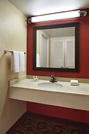 Courtyard by Marriott Niagara Falls