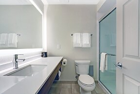 Holiday Inn Express Whitby by IHG