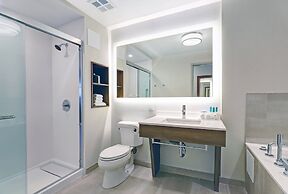 Holiday Inn Express Whitby by IHG