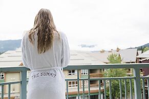 Summit Lodge Boutique Hotel