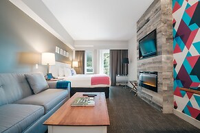 Summit Lodge Boutique Hotel
