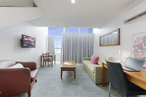 Burnett Riverside Hotel