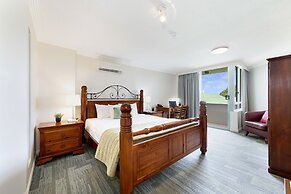 Burnett Riverside Hotel