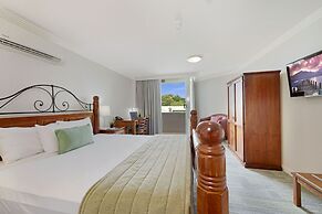 Burnett Riverside Hotel