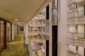 Quality Hotel D V Manor