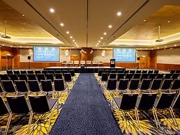 Pullman Reef Hotel Casino