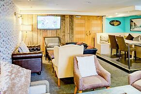 The Warwick Hotel by Colombo Edition