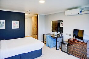 The Warwick Hotel by Colombo Edition