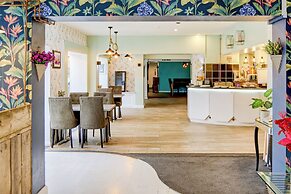 The Warwick Hotel by Colombo Edition