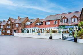 The Warwick Hotel by Colombo Edition