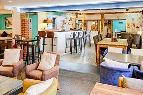 The Warwick Hotel by Colombo Edition