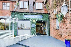 The Warwick Hotel by Colombo Edition