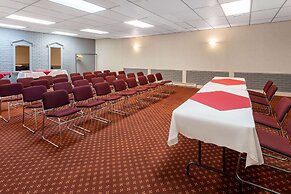 Travelodge by Wyndham Amherst